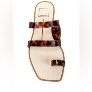 Women’s DOLCE VITA Isala tortoise brown sandals- Size 6.5